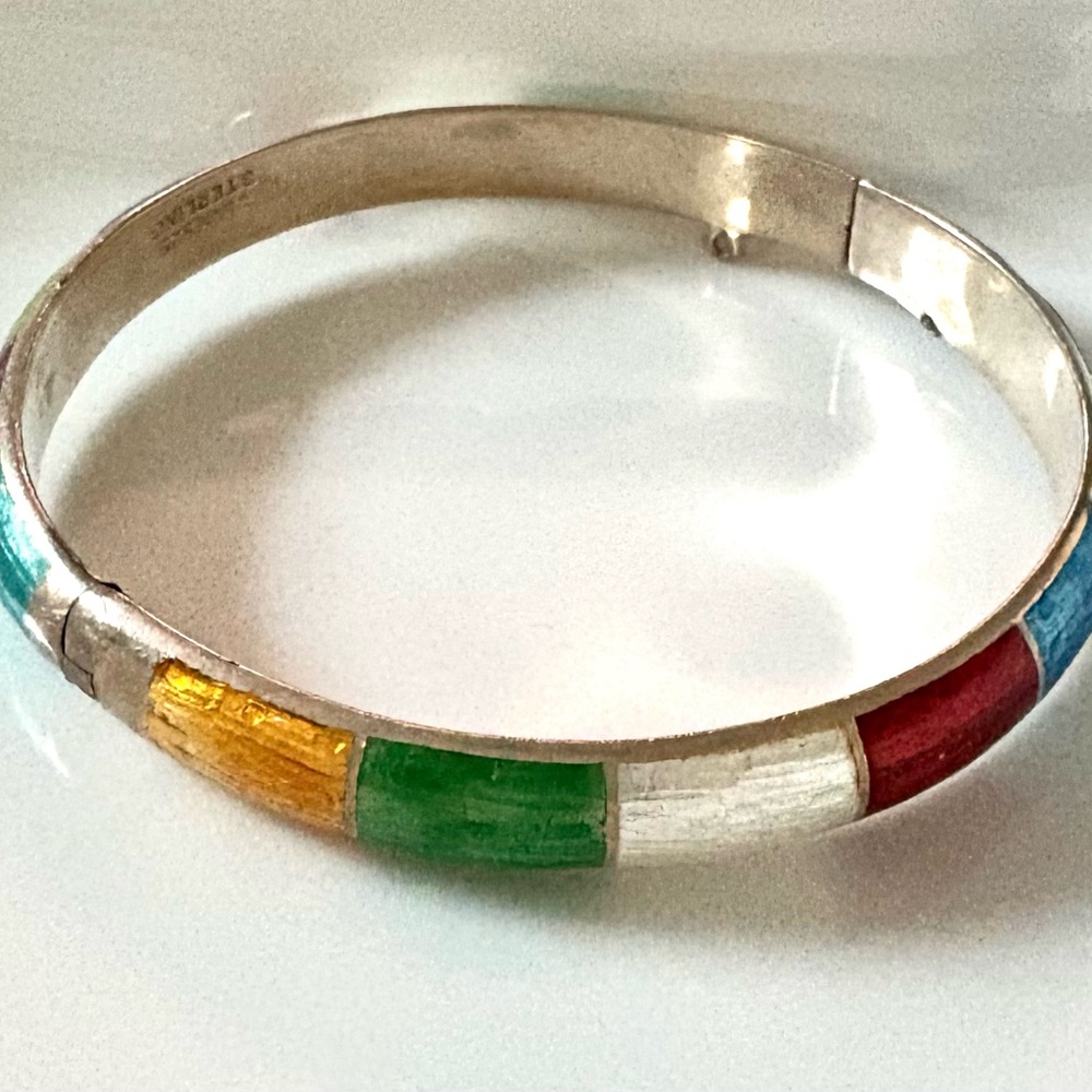 Siam Sterling Silver Vintage  Enamel Inlay Bangle Bracelet Hinged